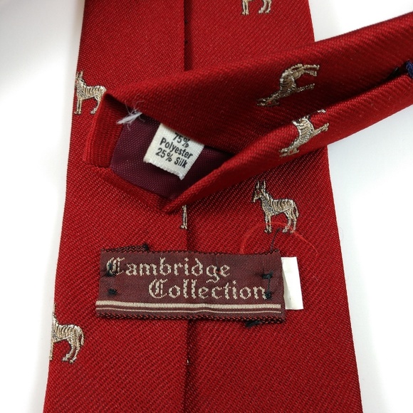 Cambridge Collection men's tie in red - Picture 6 of 6